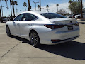 2024 Lexus ES 300h Luxury