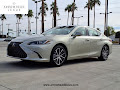 2025 Lexus ES 300h