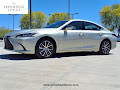 2025 Lexus ES 300h