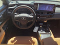 2025 Lexus ES 300h Luxury
