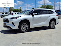 2020 Toyota Highlander Hybrid Platinum