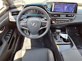 2025 Lexus ES 300h