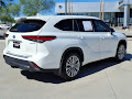 2021 Toyota Highlander Hybrid Platinum