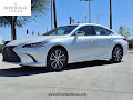2025 Lexus ES 300h