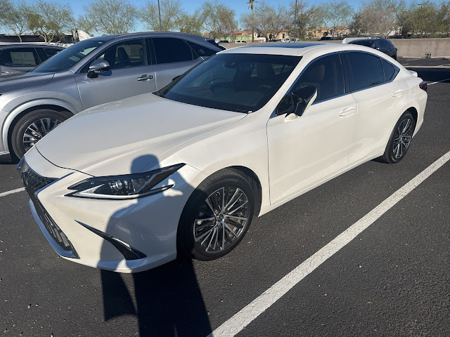 2025 Lexus ES 300h