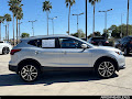 2017 Nissan Rogue Sport SL