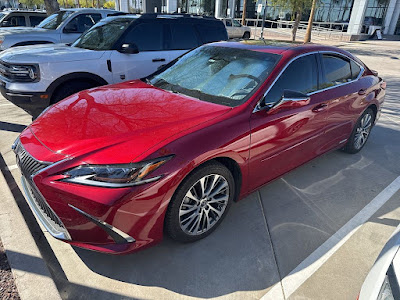 2019 Lexus ES