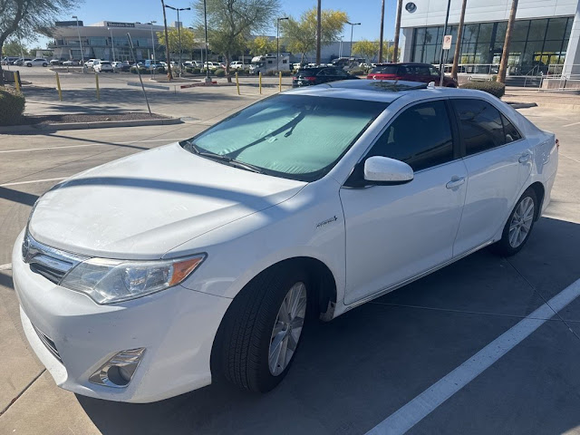 2014 Toyota Camry Hybrid LE