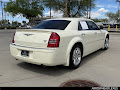 2005 Chrysler 300C Base