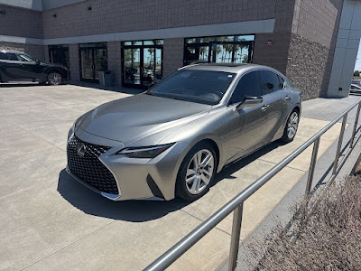 2023 Lexus IS