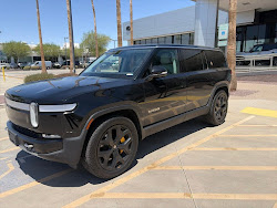 2023 Rivian R1S Adventure