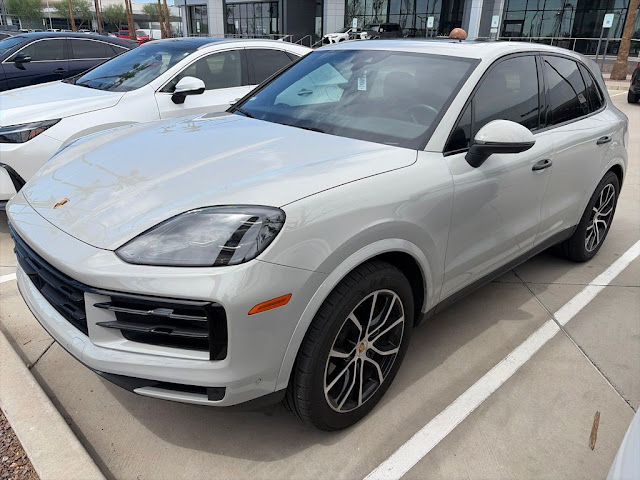 2024 Porsche Cayenne Base